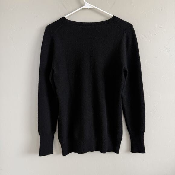 Alex Marie Woman’s 100% Cashmere V-neck Sweater Black Size M Quiet Luxury - Picture 5 of 6